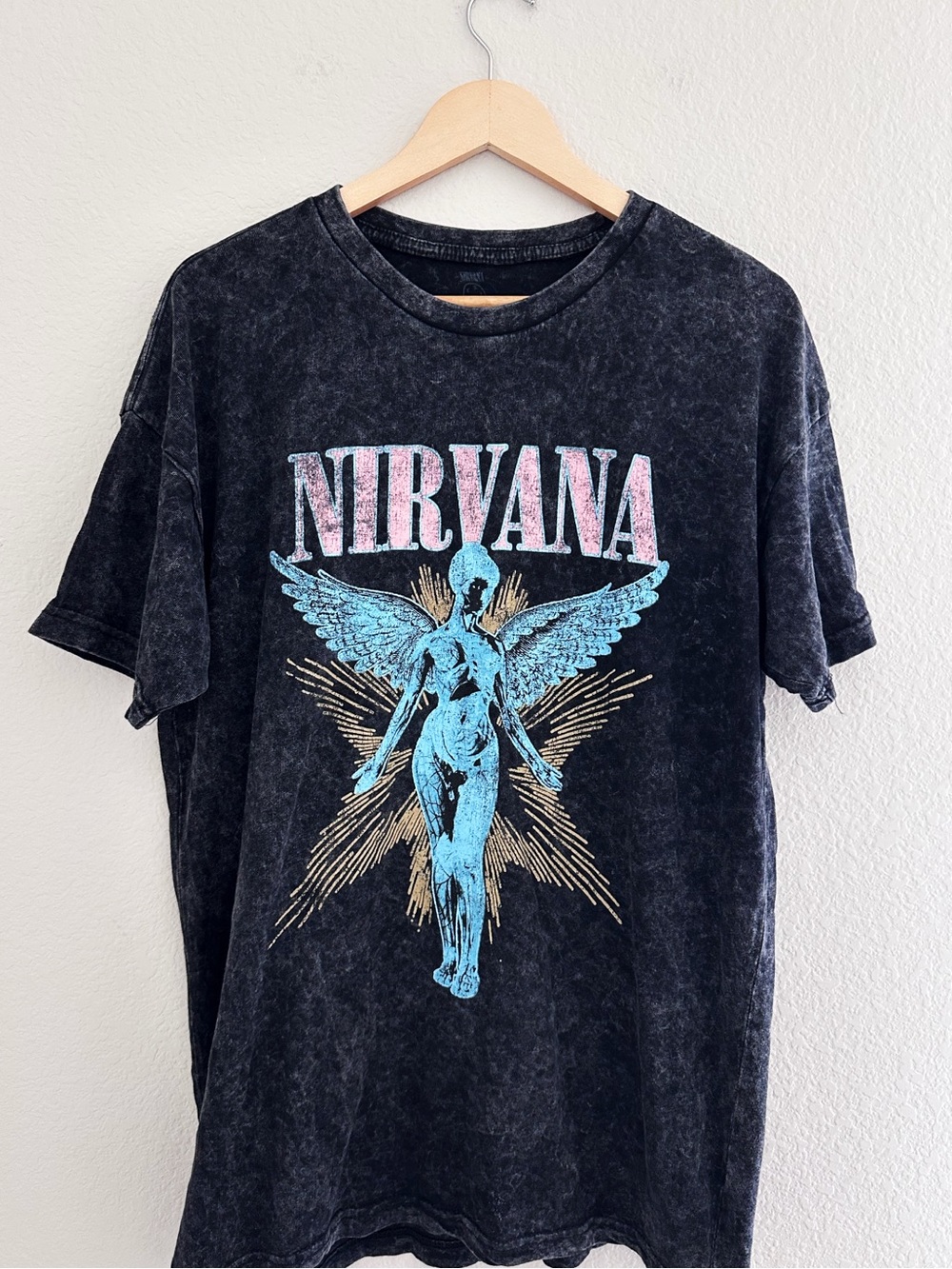 NEW Nirvana In Utero Live 93’ Graphic Band Tee - Picture 4 of 6